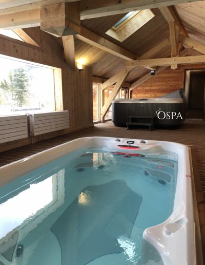 Réalisation OdeSpa : spa de nage Jacuzzi® à Névache (05)