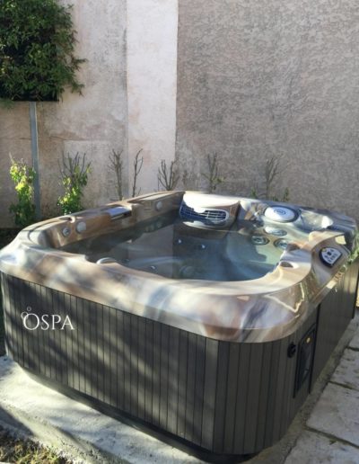 Réalisation OdeSpa : spa Jacuzzi® J-315 à Aix-en-Provence (13)