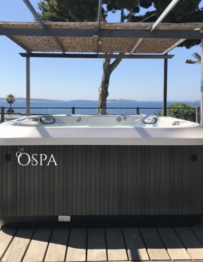 Réalisation OdeSpa : spa Jacuzzi® J-335 à Cassis (13)