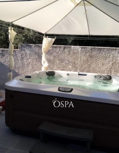 Réalisation OdeSpa : spa Jacuzzi® J-355 à Chateaurenard (13)