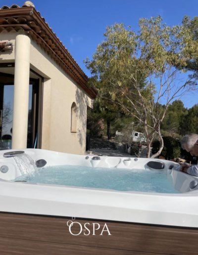 Réalisation OdeSpa : spa Jacuzzi® J-475 à Manosque (13)